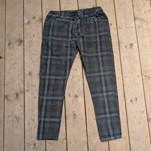 Elissia Women's Slim-Fitting Plaid Pull On Stretch Knit Pants Size L